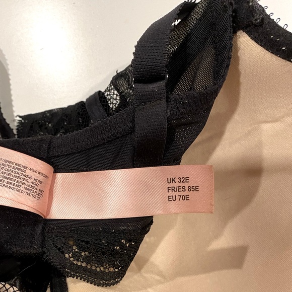 Gemstone-Accented 32DD Bra: Tan & Black Lace Elegance - Picture 3 of 3